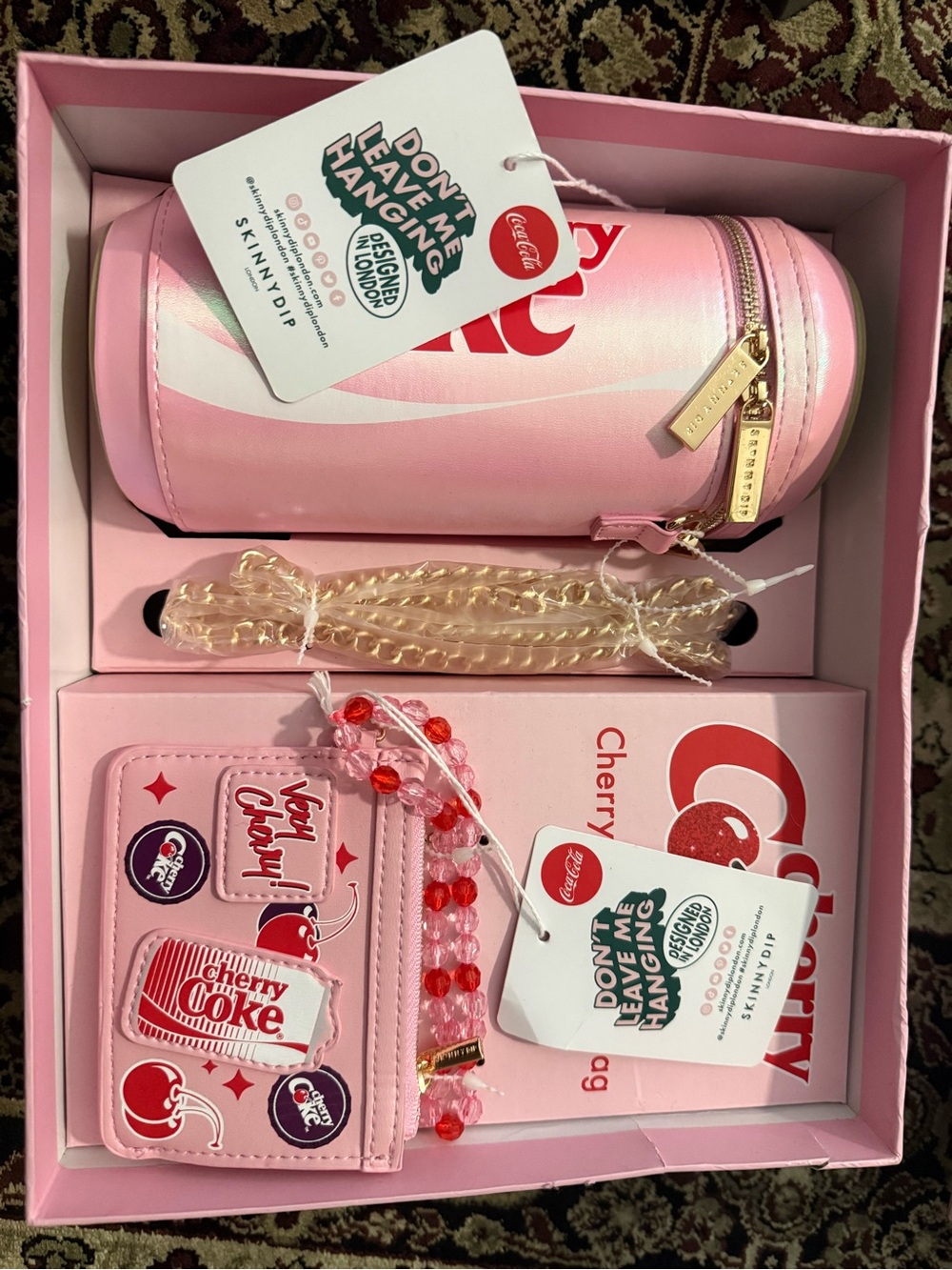 Skinny Dip London Pink Cherry Coke Crossbody Soda Can Handbag & Purse Gift Set - Picture 3 of 4